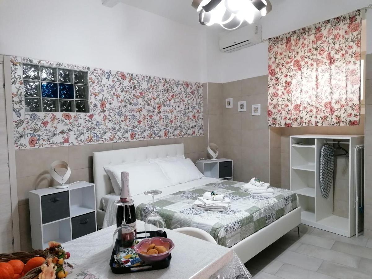 Mary Maira Apartment Сиракуза Екстериор снимка