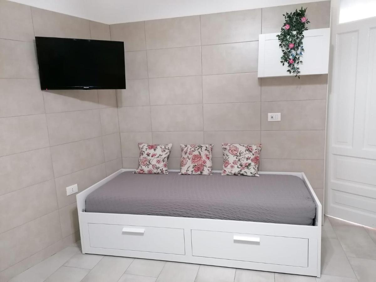 Mary Maira Apartment Сиракуза Екстериор снимка