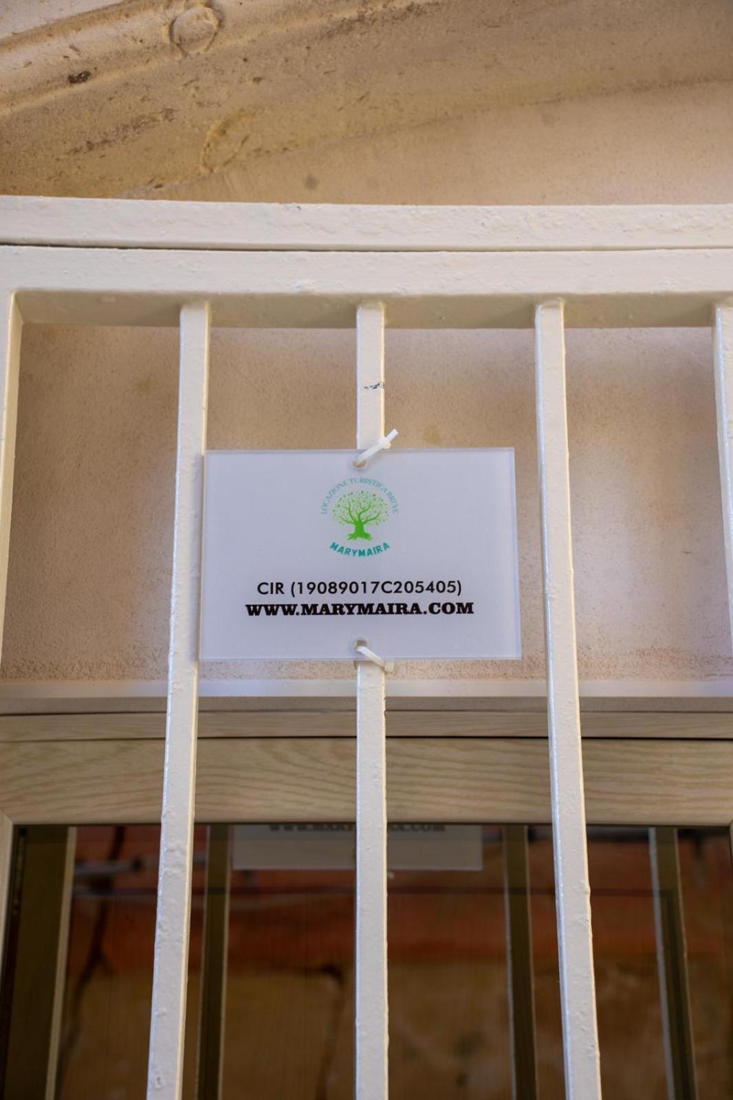 Mary Maira Apartment Сиракуза Екстериор снимка